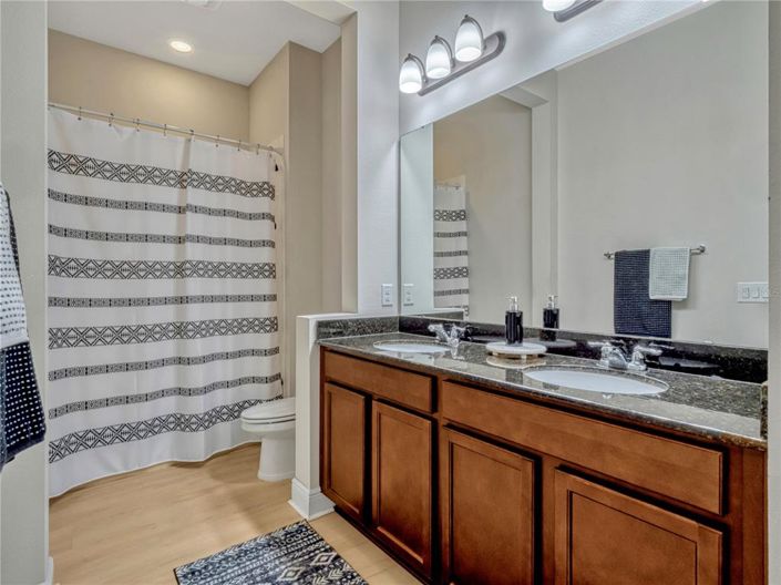 Image No.40-Propriété de 5 chambres à vendre à Orlando