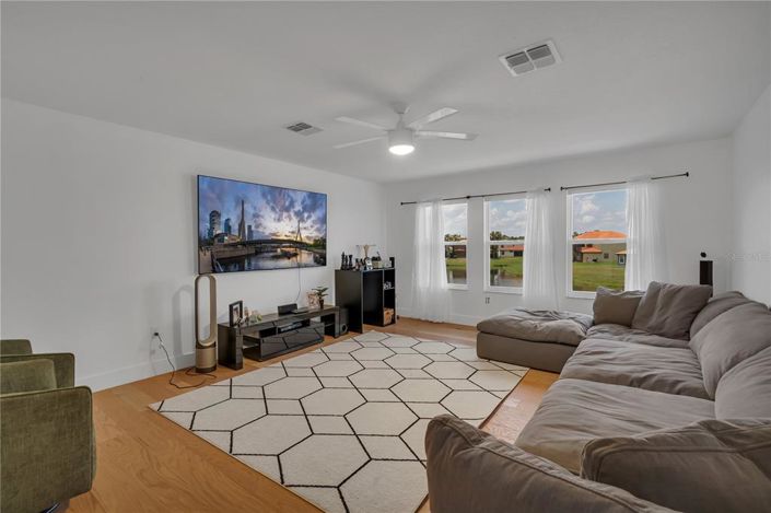 Image No.29-Propriété de 4 chambres à vendre à Kissimmee