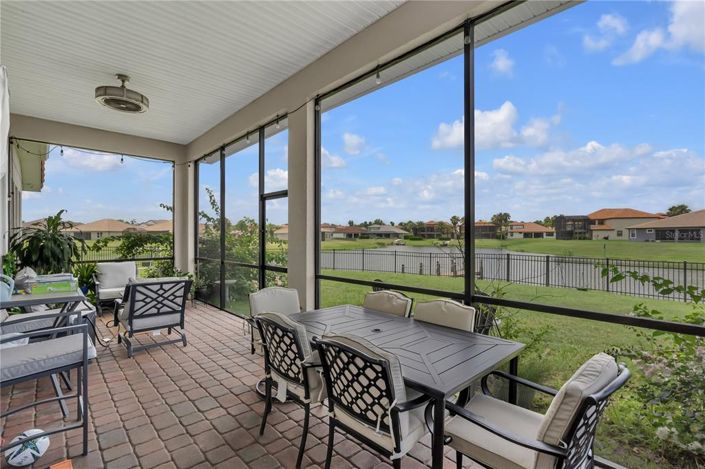 Image No.4-Propriété de 4 chambres à vendre à Kissimmee