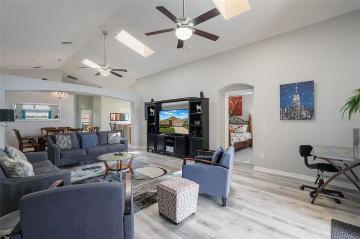 Image No.12-Propriété de 5 chambres à vendre à Kissimmee