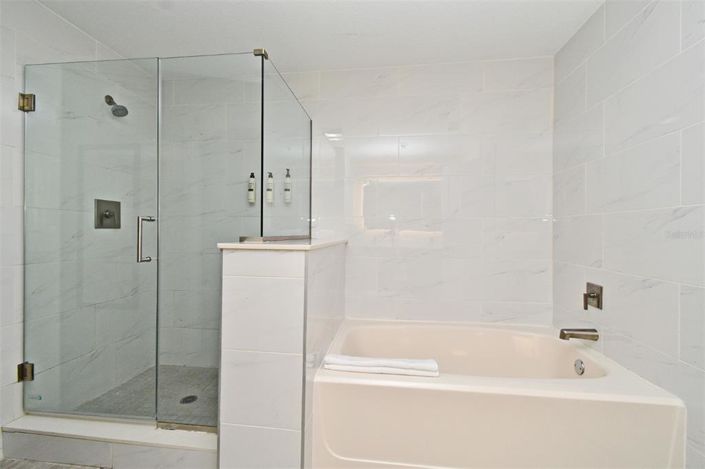 Image No.24-3 Bed Property for sale