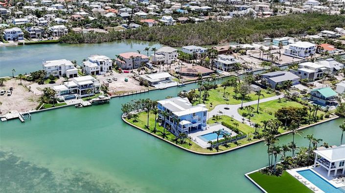 Image No.3-5 Bed Property for sale