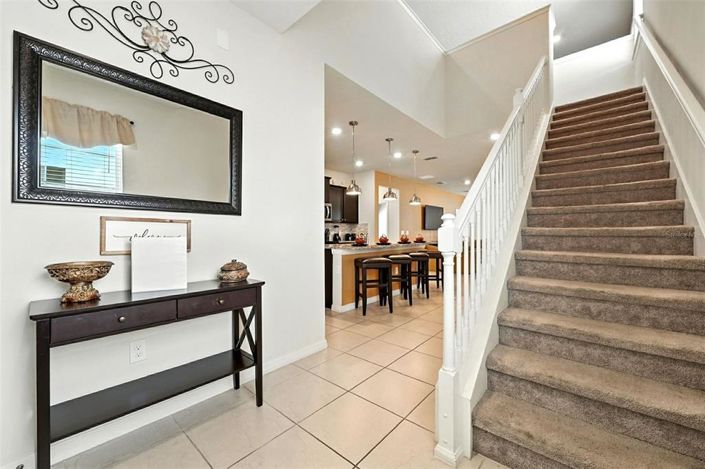 Image No.15-7 Bed Property for sale