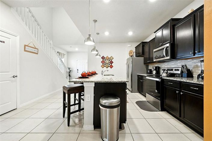 Image No.19-7 Bed Property for sale