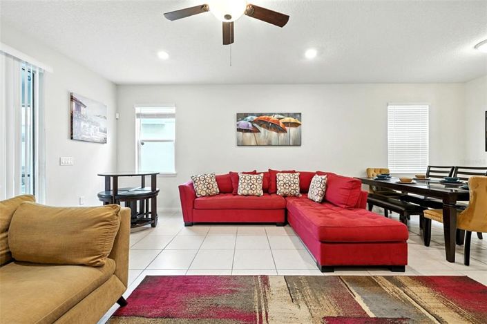 Image No.27-7 Bed Property for sale