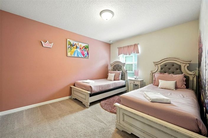 Image No.44-7 Bed Property for sale