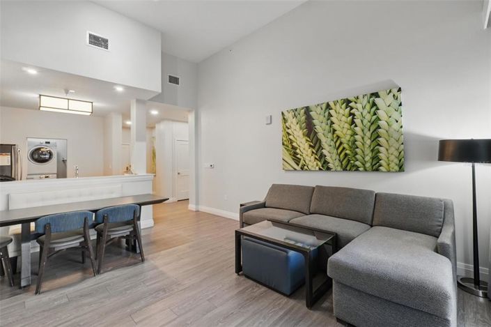 Image No.9-Propriété de 2 chambres à vendre à Winter Garden