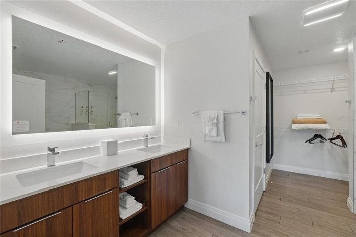 Image No.23-Propriété de 2 chambres à vendre à Winter Garden