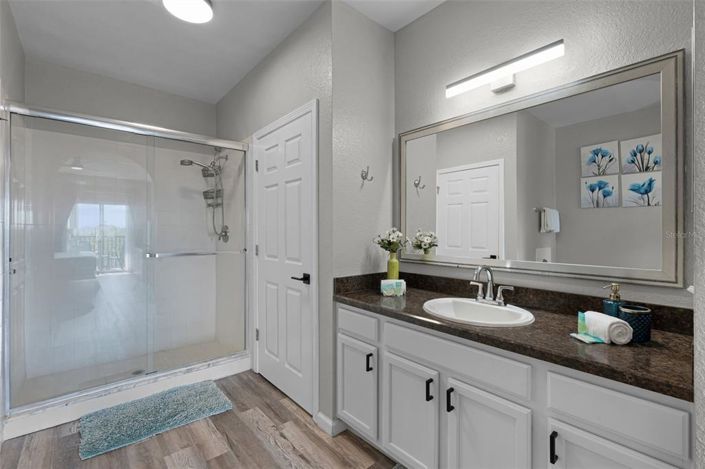 Image No.17-Propriété de 2 chambres à vendre à Winter Garden