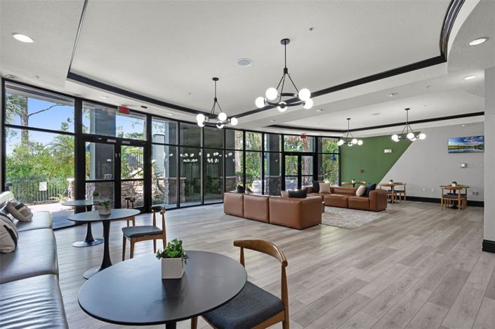 Image No.33-Propriété de 2 chambres à vendre à Winter Garden