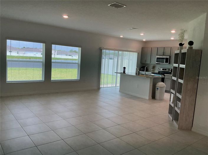 Image No.5-Propriété de 3 chambres à vendre à Kissimmee