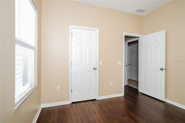 Image No.12-3 Bed Property for sale