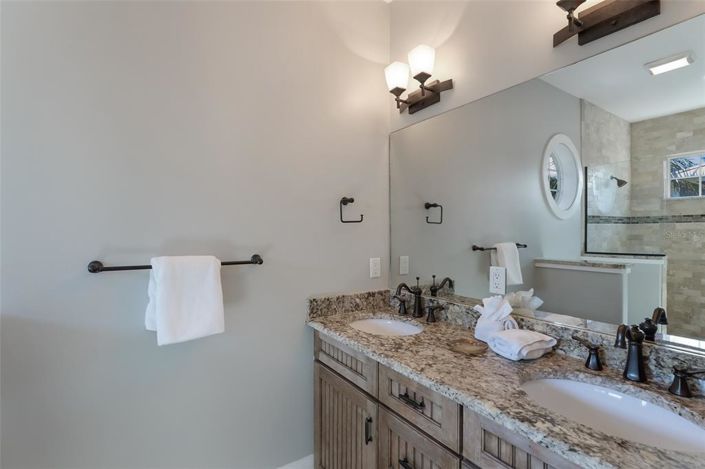 Image No.16-Propriété de 5 chambres à vendre à Anna Maria