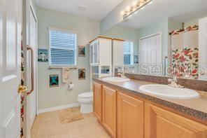 Image No.20-Propriété de 4 chambres à vendre à Clermont