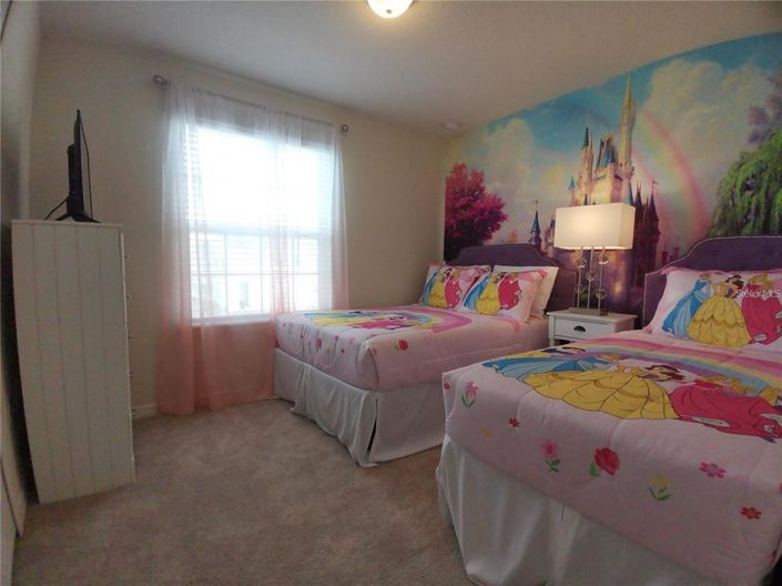 Image No.15-5 Bed Townhouse for sale