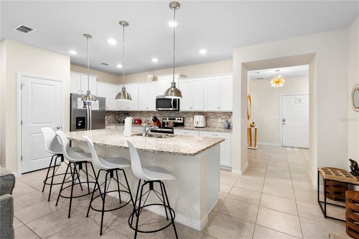 Image No.5-5 Bed Townhouse for sale