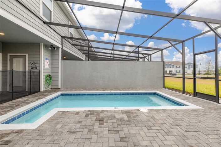 Image No.45-5 Bed Townhouse for sale