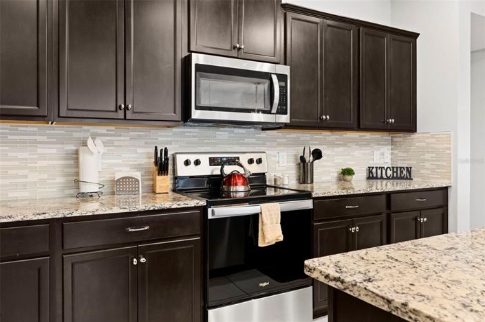 Image No.7-5 Bed Townhouse for sale