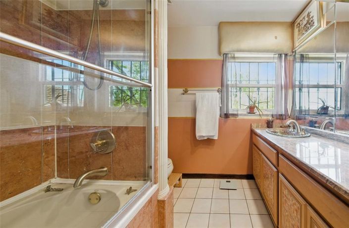 Image No.31-Propriété de 4 chambres à vendre à Treasure Island