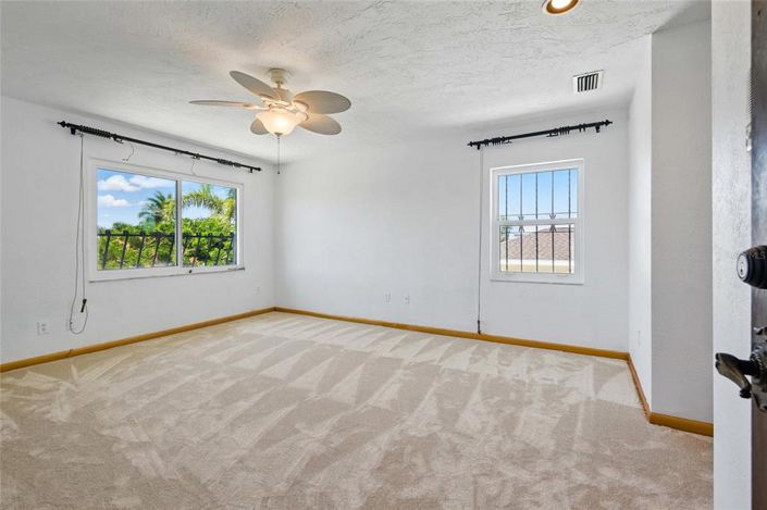 Image No.32-Propriété de 4 chambres à vendre à Treasure Island