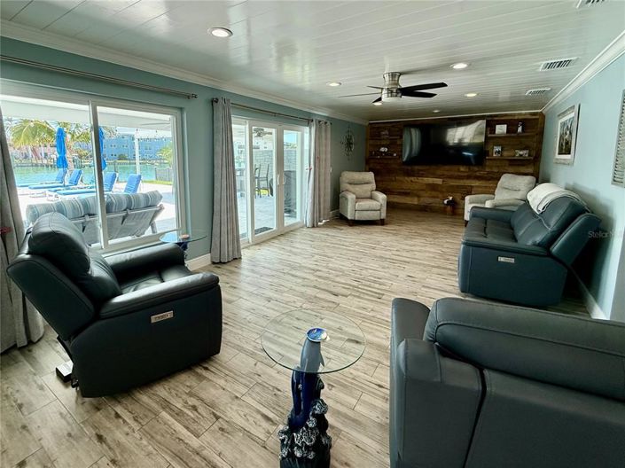 Image No.31-Propriété de 3 chambres à vendre à Treasure Island