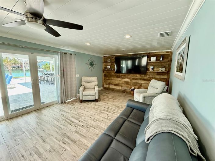 Image No.34-Propriété de 3 chambres à vendre à Treasure Island