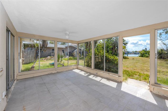 Image No.38-Propriété de 2 chambres à vendre à Treasure Island