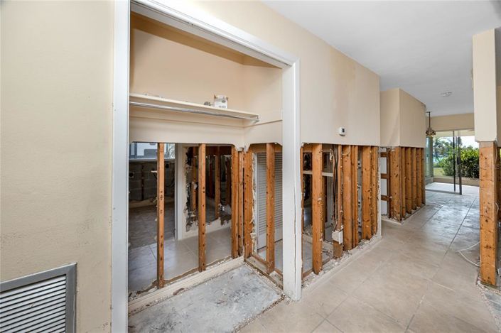 Image No.9-Propriété de 2 chambres à vendre à Treasure Island