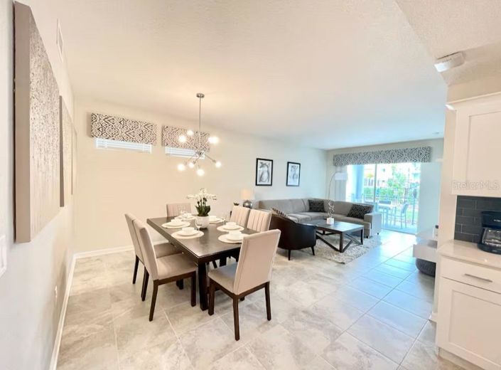 Image No.2-Propriété de 3 chambres à vendre à Kissimmee