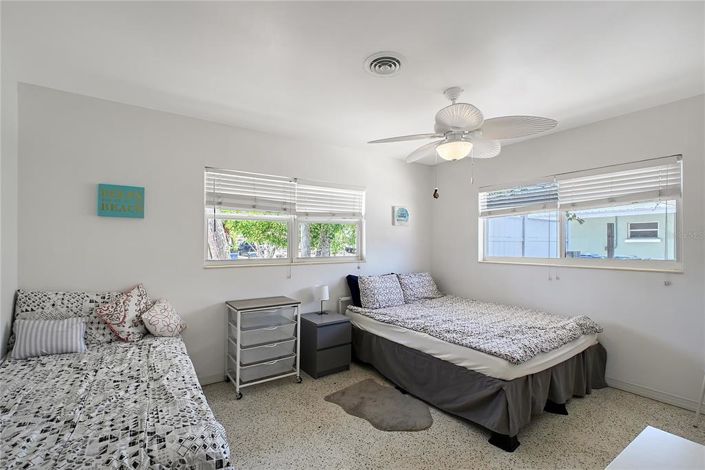 Image No.21-Propriété de 2 chambres à vendre à Sarasota