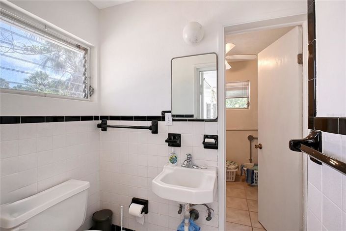 Image No.23-Propriété de 2 chambres à vendre à Sarasota