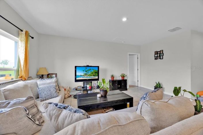 Image No.14-Propriété de 4 chambres à vendre à Haines City