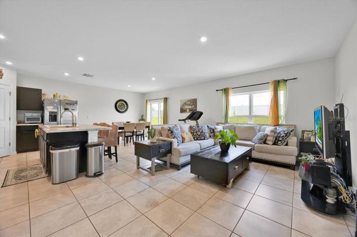 Image No.7-Propriété de 4 chambres à vendre à Haines City