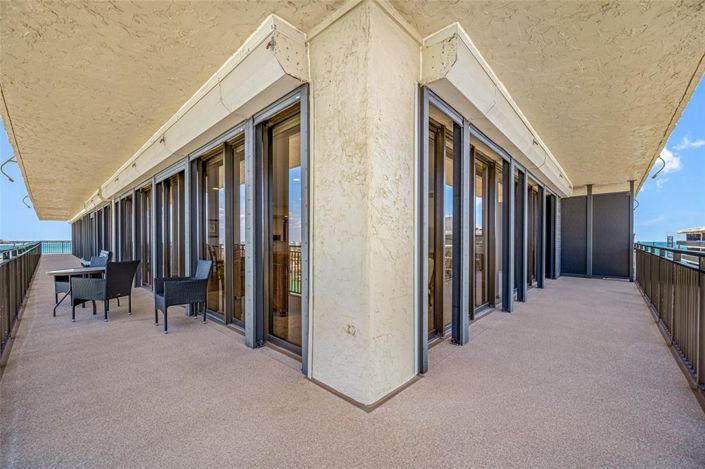 Image No.21-2 Bed Property for sale