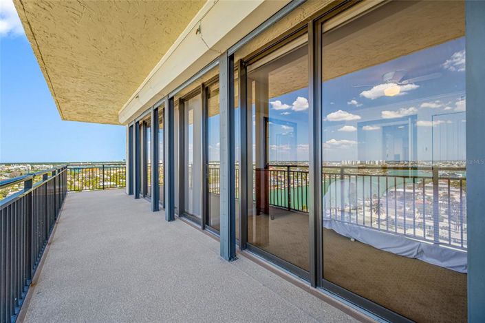 Image No.28-2 Bed Property for sale