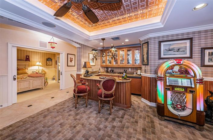 Image No.24-3 Bed Property for sale