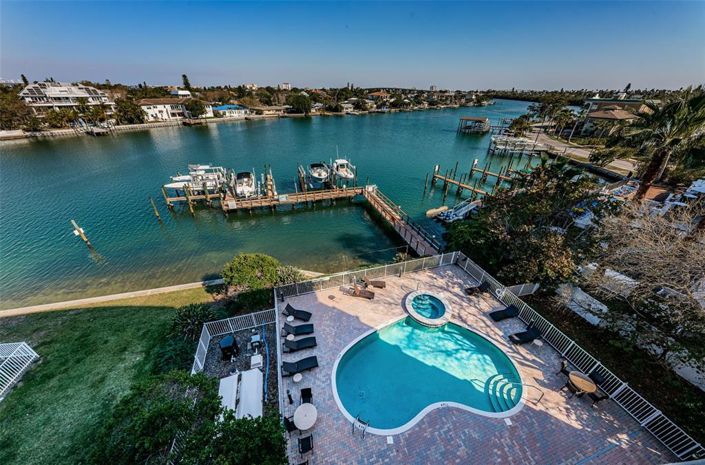 Image No.46-3 Bed Property for sale