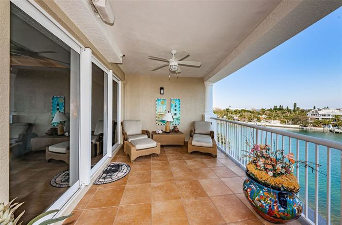 Image No.54-3 Bed Property for sale