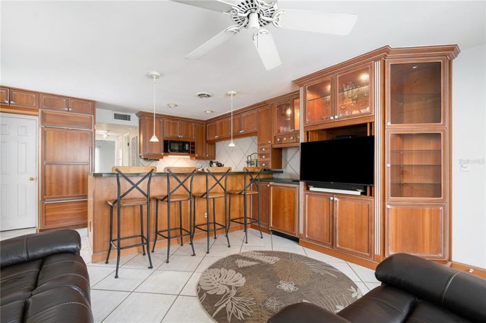 Image No.7-1 Bed Property for sale