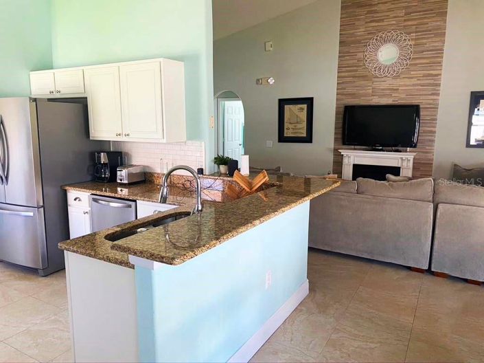 Image No.2-Propriété de 4 chambres à vendre à Kissimmee