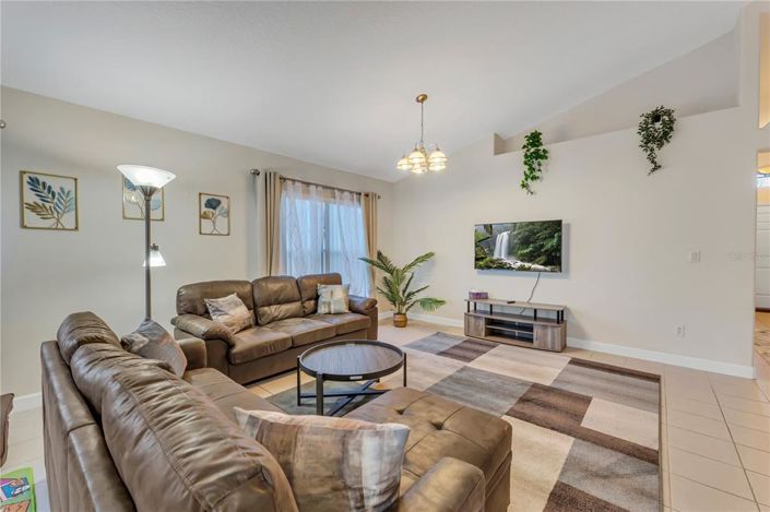 Image No.4-Propriété de 4 chambres à vendre à Davenport