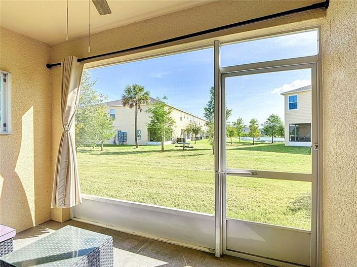 Image No.17-3 Bed Townhouse for sale