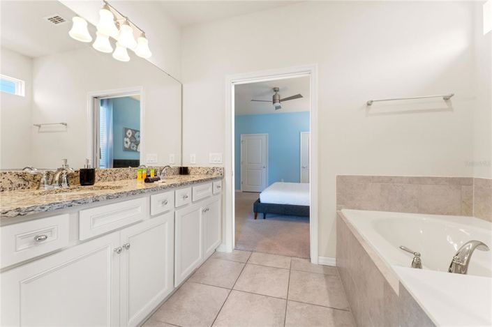 Image No.39-8 Bed Property for sale