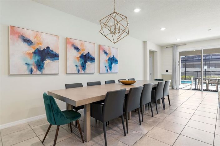 Image No.6-8 Bed Property for sale