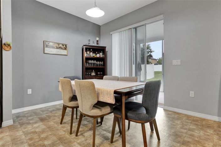 Image No.8-Propriété de 4 chambres à vendre à Haines City