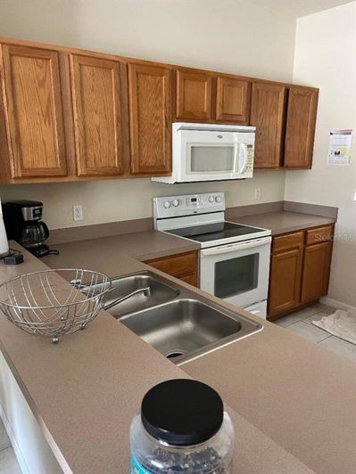 Image No.2-Maison de ville de 3 chambres à vendre à Kissimmee