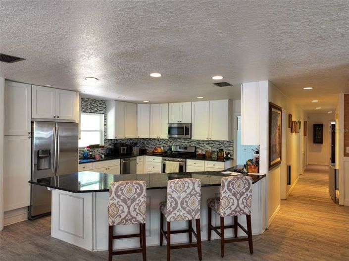 Image No.13-3 Bed Property for sale