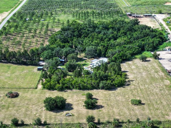 Image No.60-3 Bed Property for sale