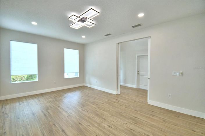 Image No.8-Propriété de 5 chambres à vendre à Kissimmee