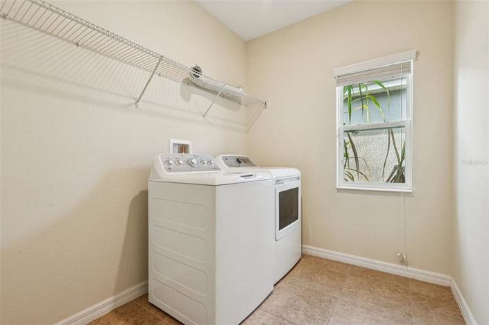 Image No.23-3 Bed Property for sale